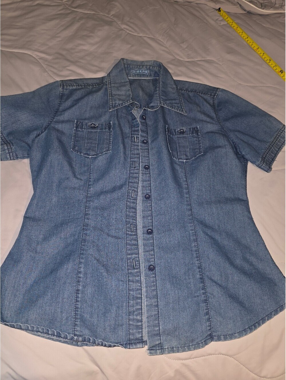 VTG Riders Denim Shirt Women’s Blue Pockets Button Down short Sleeve - small